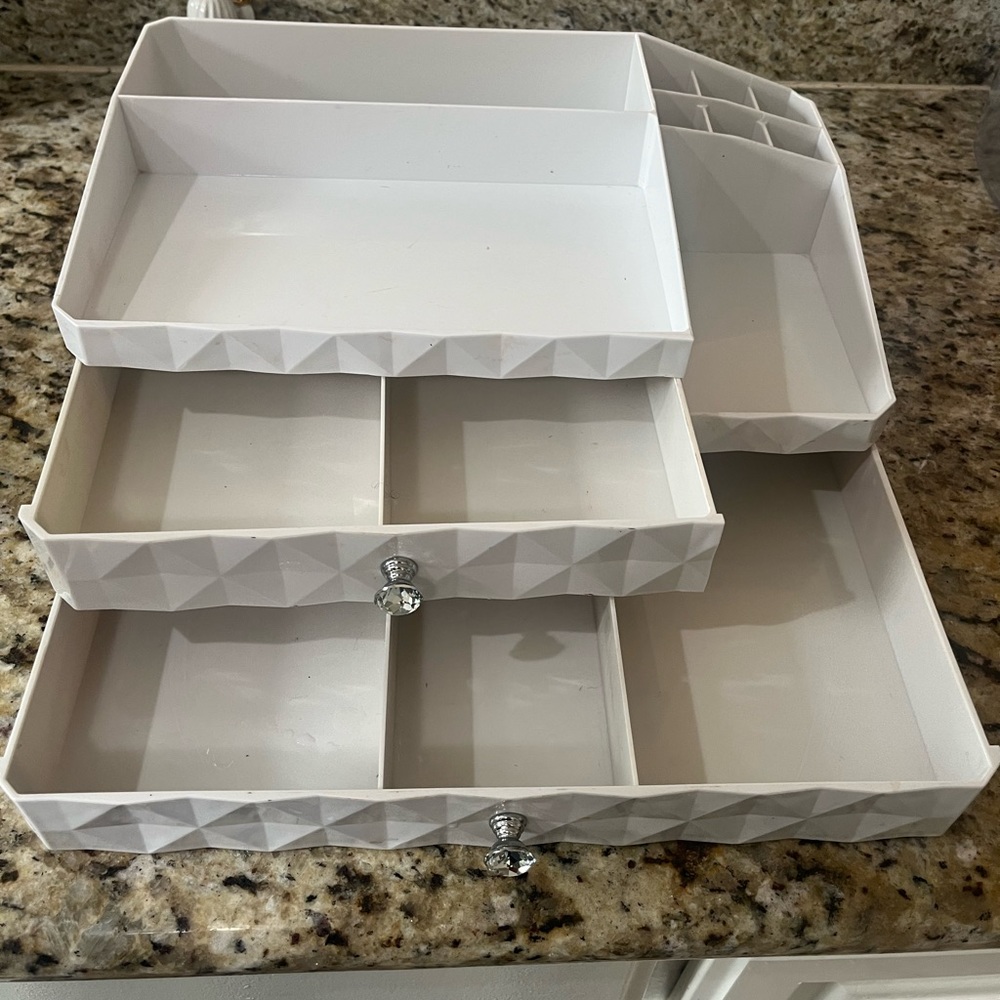 White Makeup Organizer